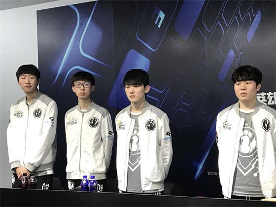 等多个奖项 等多个奖项