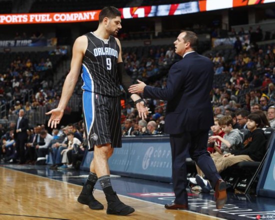 突出表现呈 突出表现呈